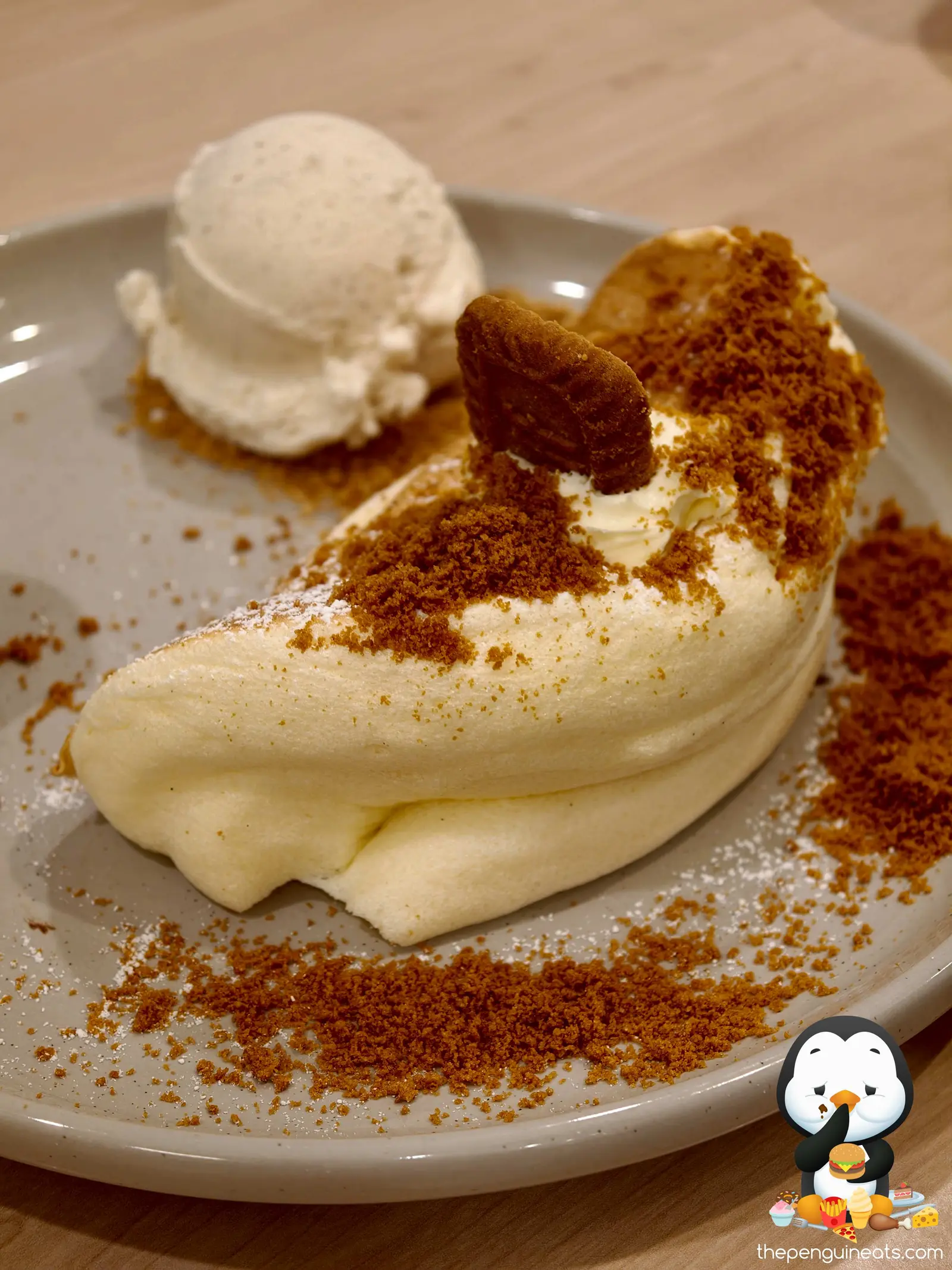 Featured dish and dining atmosphere at Kumo Desserts